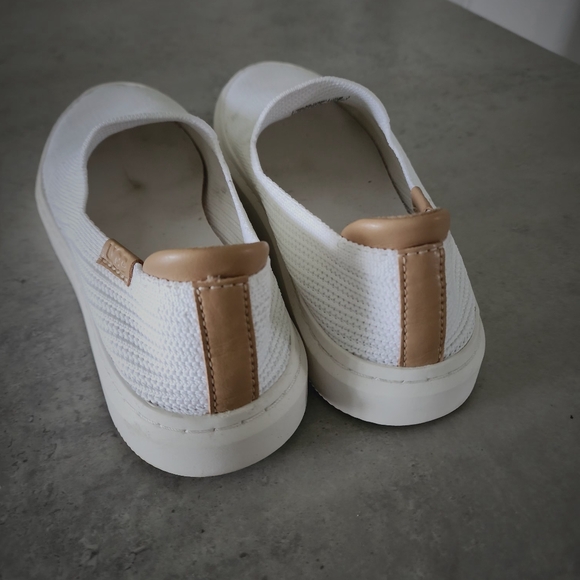 UGG slip-ons - Picture 4 of 4